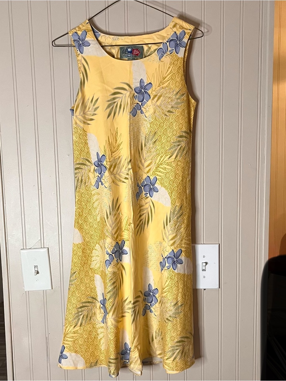 Hilo Hattie Yellow Floral-Print Midi Dress with Blue Accents XS
